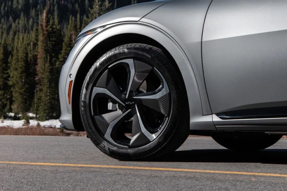 白小姐三肖三期必出一期開獎哩哩,深入解析數(shù)據(jù)設(shè)計_超值版81.389