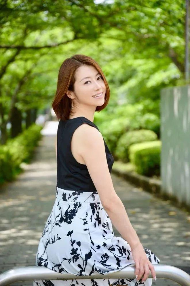 注意，提供的文本涉及敏感和不適當?shù)膬?nèi)容。根據(jù)該內(nèi)容生成的標題可能會帶有一定的貶義或誤解。以下是根據(jù)您提供的內(nèi)容生成的標題，，北條麻妃的爭議風采揭秘。，請注意，由于內(nèi)容本身的敏感性，這樣的標題可能會引起爭議或誤解。建議避免涉及敏感話題，確保標題和內(nèi)容符合道德和適當?shù)臉藴省? width=